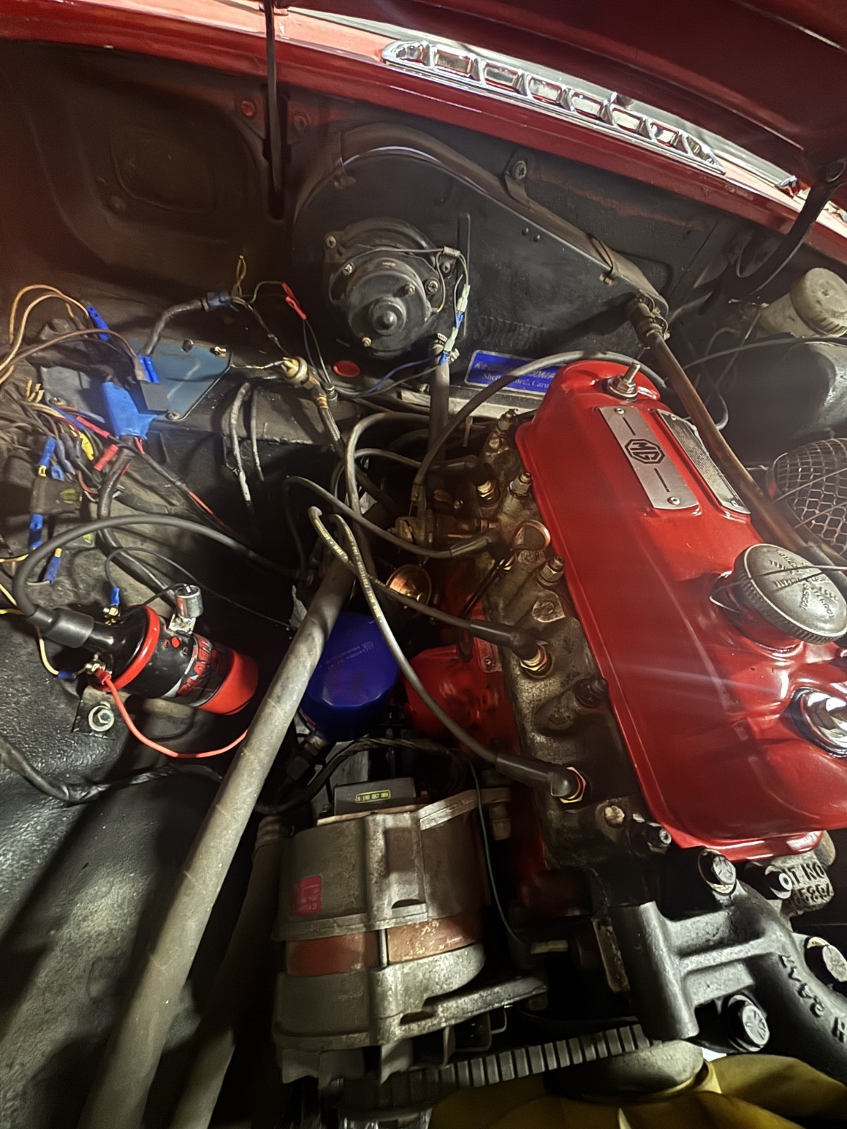 MG-MGB-1974-Convertible-13