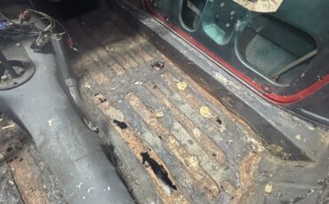 MG-MGB-1974-Convertible-4