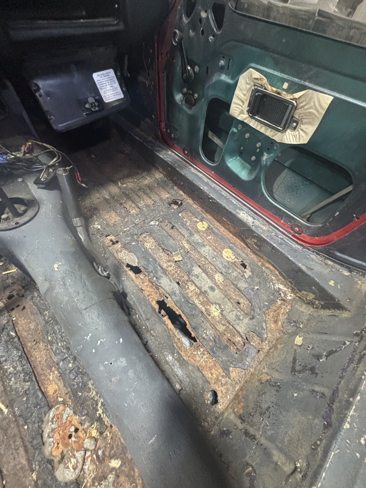 MG-MGB-1974-Convertible-4