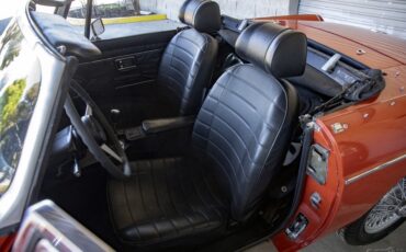 MG-MGB-1975-Convertible-10