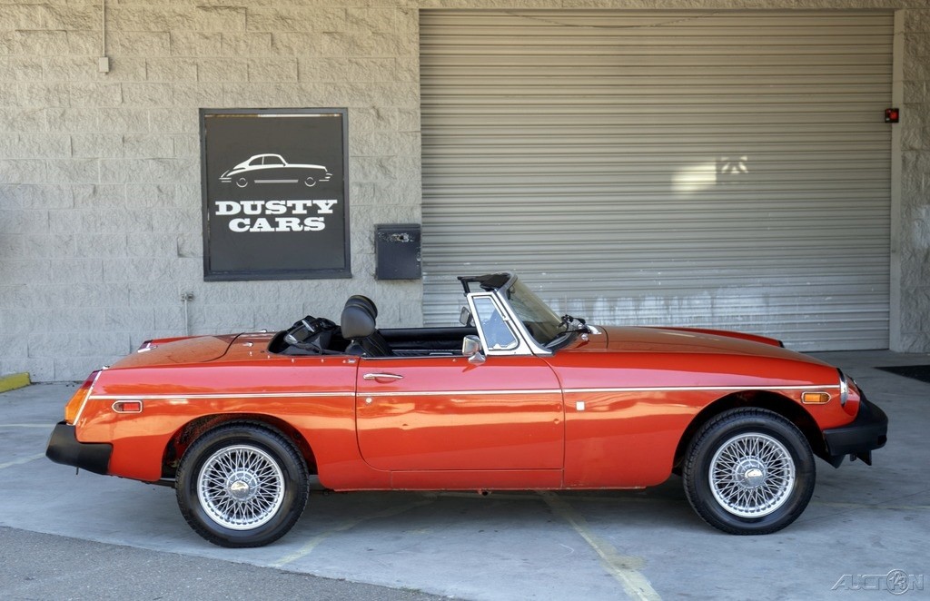MG-MGB-1975-Convertible-5