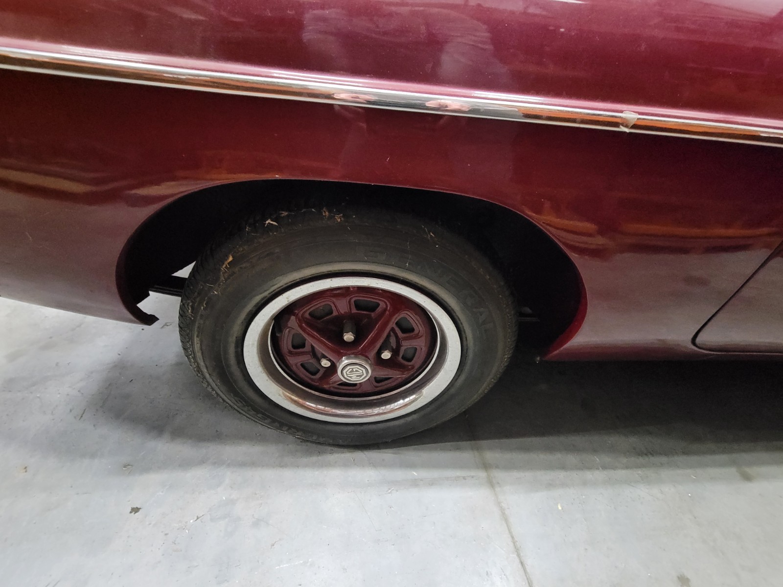 MG-MGB-1976-Convertible-13