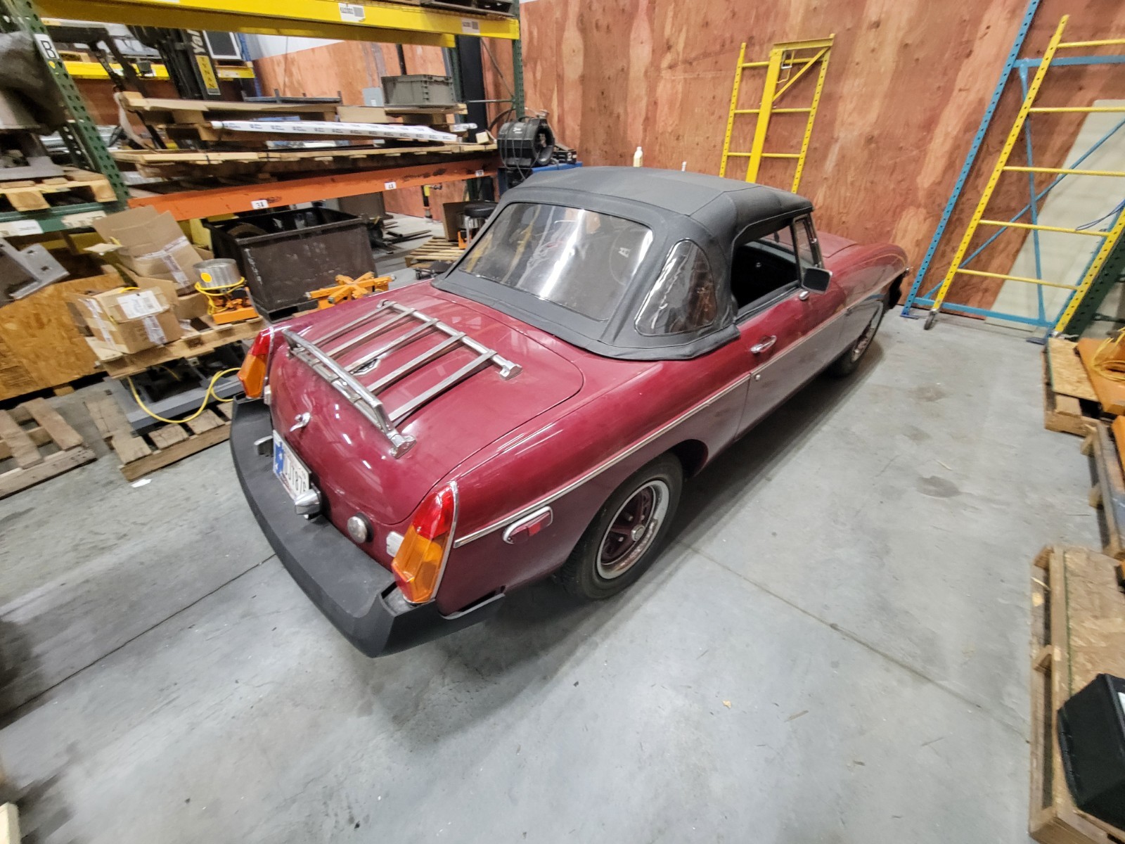 MG-MGB-1976-Convertible-7