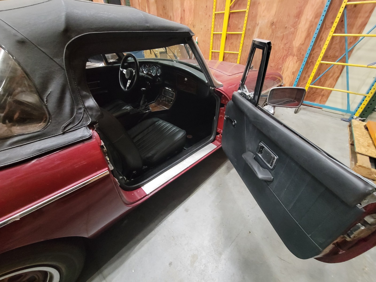 MG-MGB-1976-Convertible-9