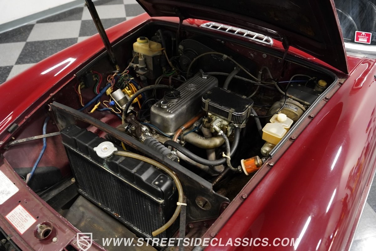 MG-MGB-1976-Roadster-32