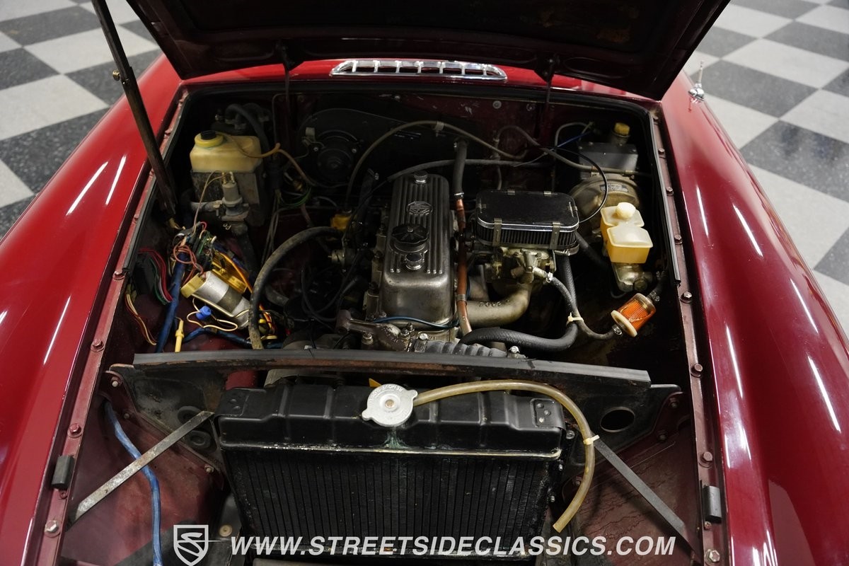 MG-MGB-1976-Roadster-33