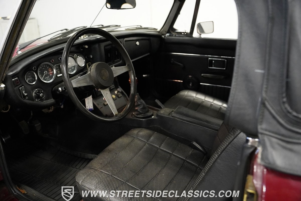 MG-MGB-1976-Roadster-4