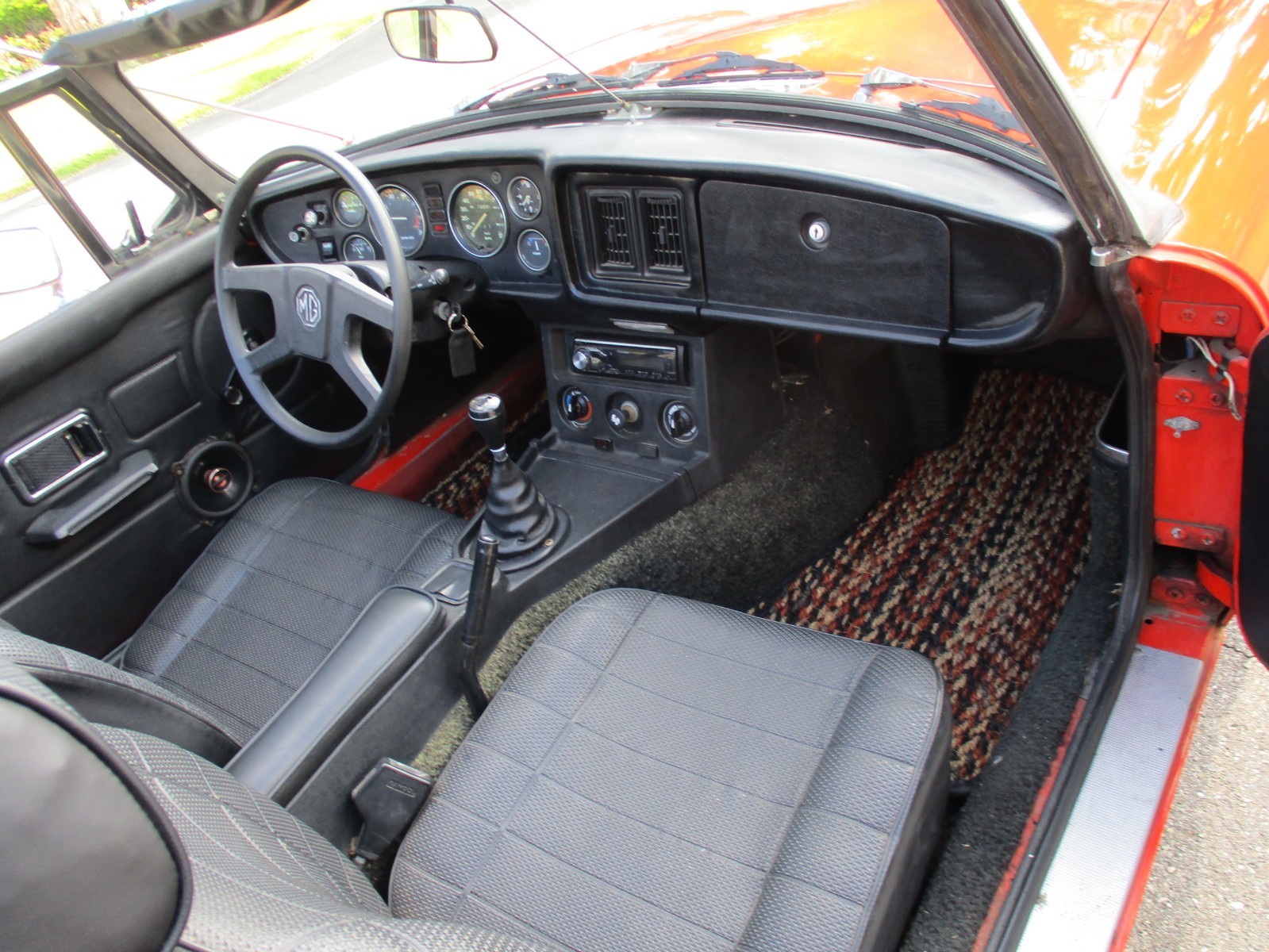 MG-MGB-1979-Convertible-10