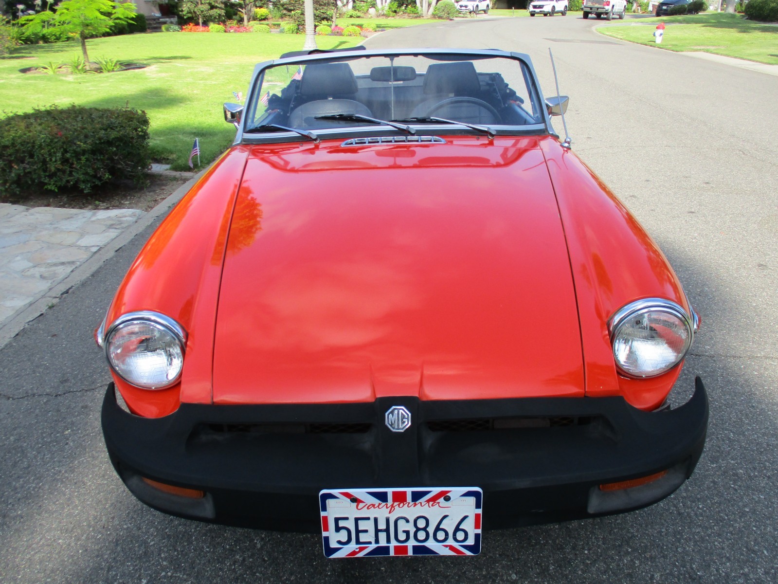 MG-MGB-1979-Convertible-2