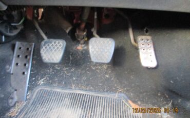 MG-MGB-1980-Convertible-11