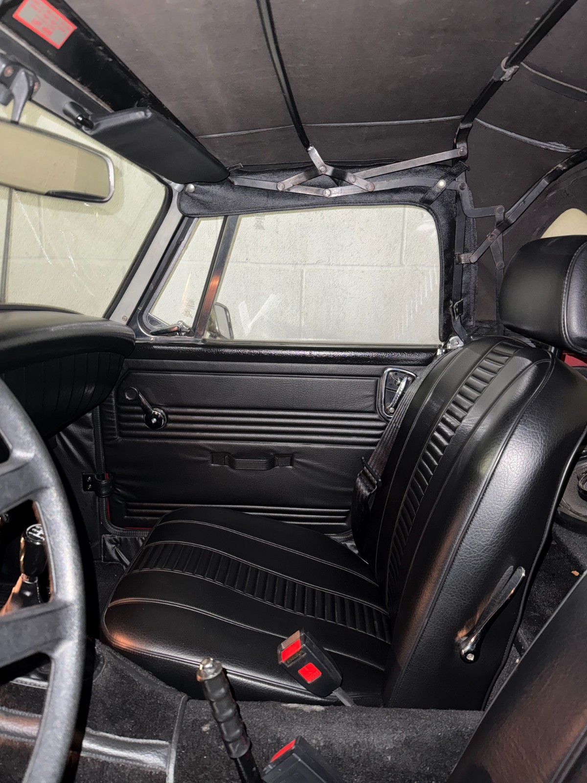 MG-Midget-1978-Convertible-9