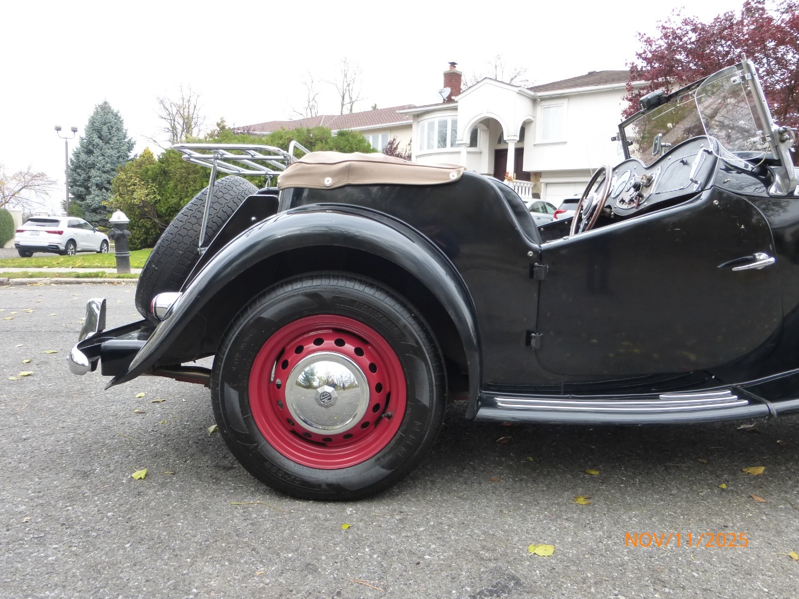 MG-Other-1953-Convertible-11