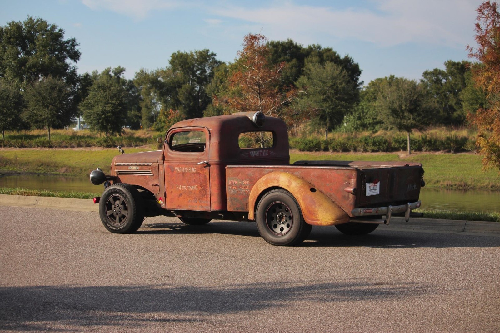 Mack-Rat-Rod-1939-2-Door-16