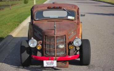 Mack-Rat-Rod-1939-2-Door-21