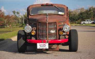 Mack-Rat-Rod-1939-2-Door-22