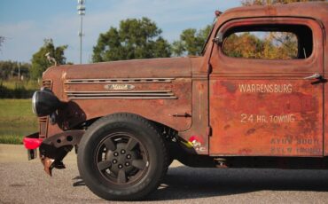 Mack-Rat-Rod-1939-2-Door-27