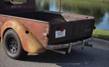 Mack-Rat-Rod-1939-2-Door-29