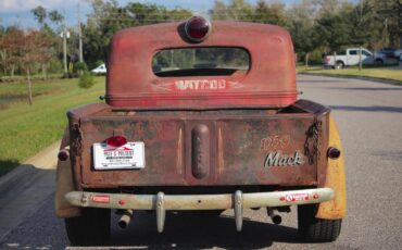 Mack-Rat-Rod-1939-2-Door-36