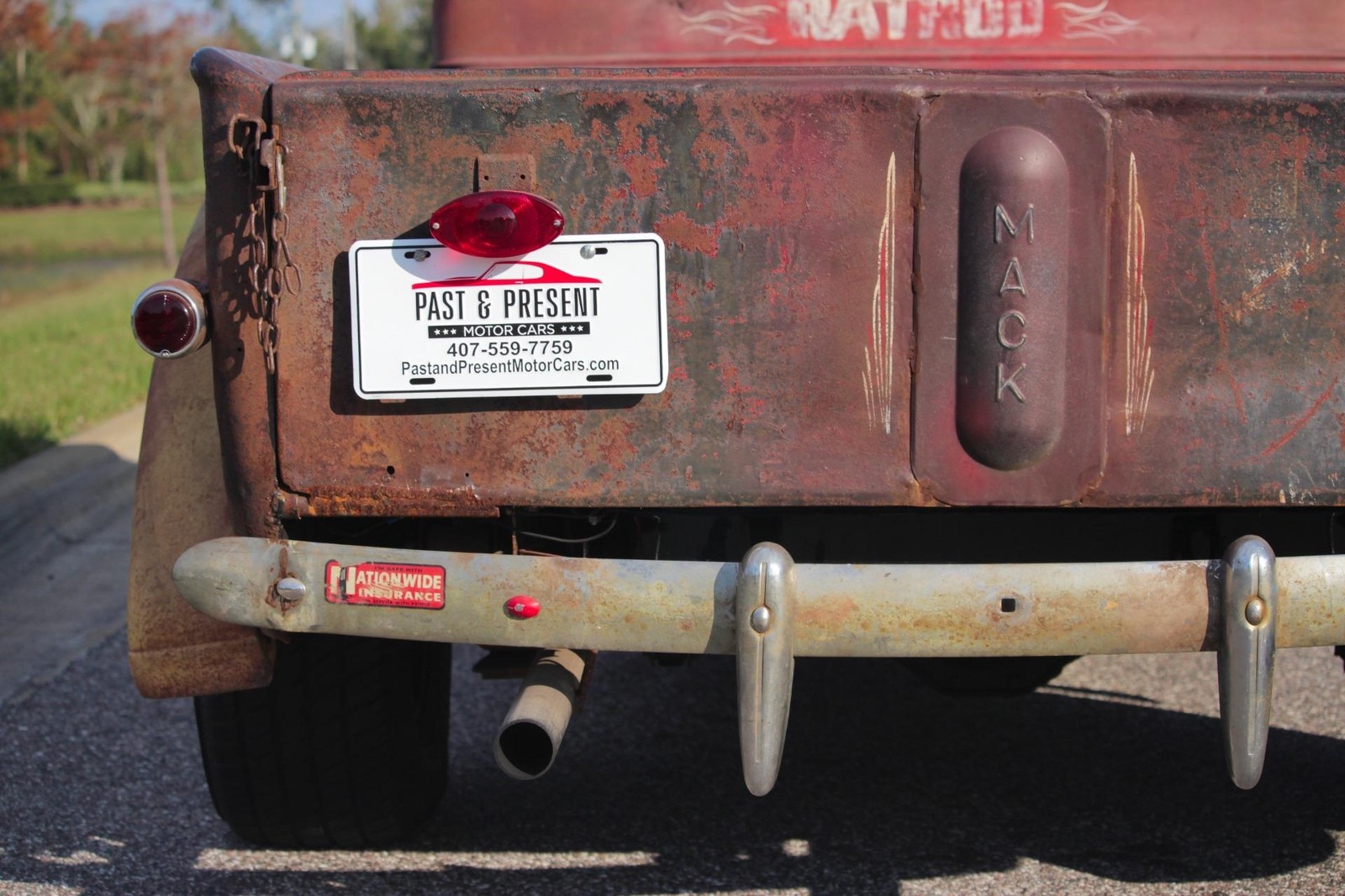 Mack-Rat-Rod-1939-2-Door-38