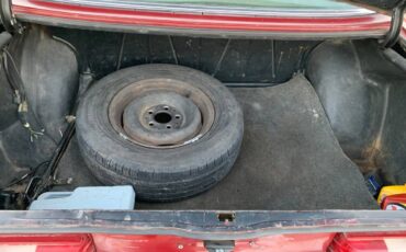 Maercedes-benz-240d-diesel-1977-red-10