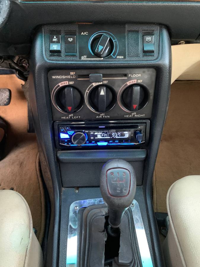 Maercedes-benz-240d-diesel-1977-red-11