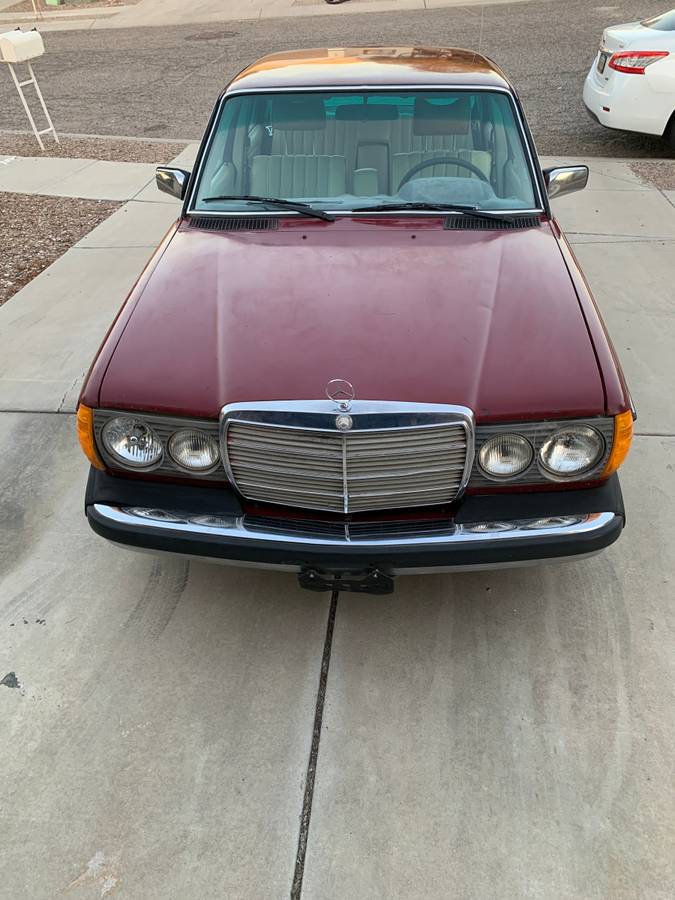 Maercedes-benz-240d-diesel-1977-red-2
