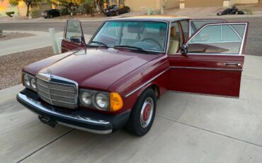 Maercedes-benz-240d-diesel-1977-red-5
