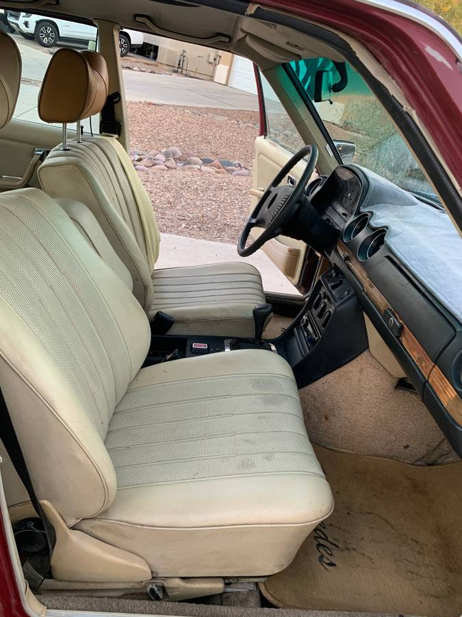 Maercedes-benz-240d-diesel-1977-red-7