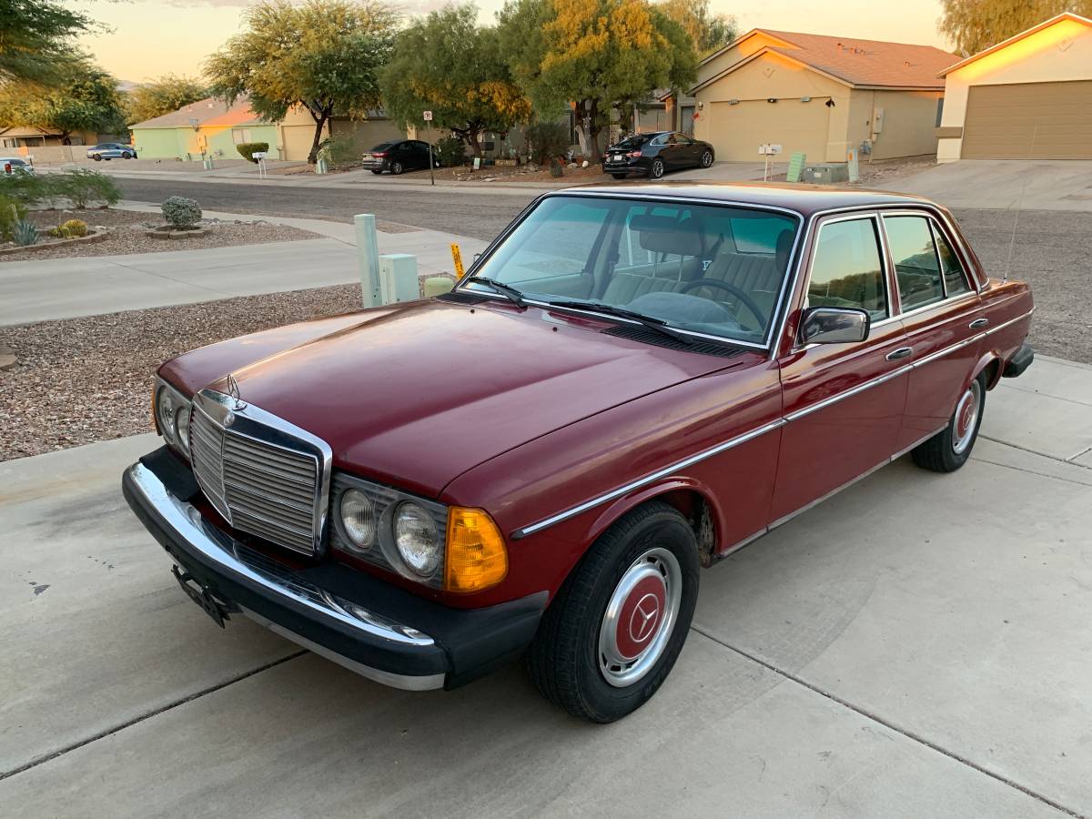 Maercedes-benz-240d-diesel-1977-red