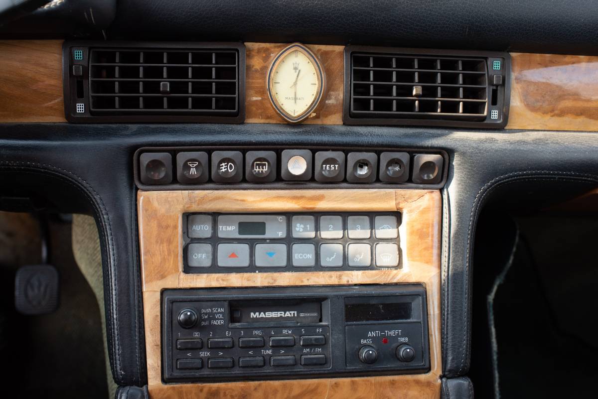 Maserati-430-1989-white-12