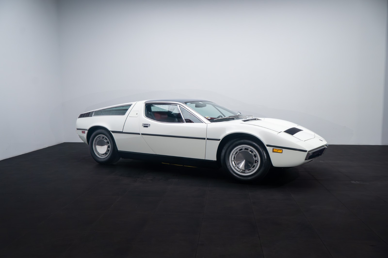 Maserati-Bora-1974-Coupe-15