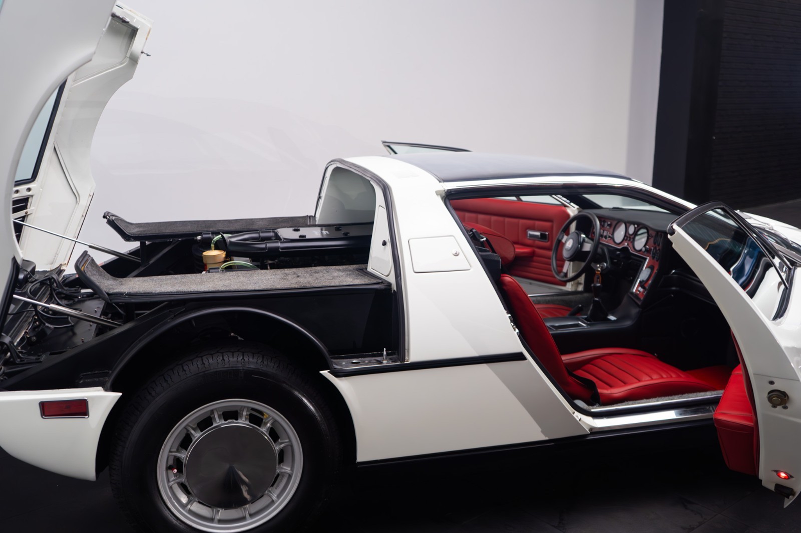 Maserati-Bora-1974-Coupe-20