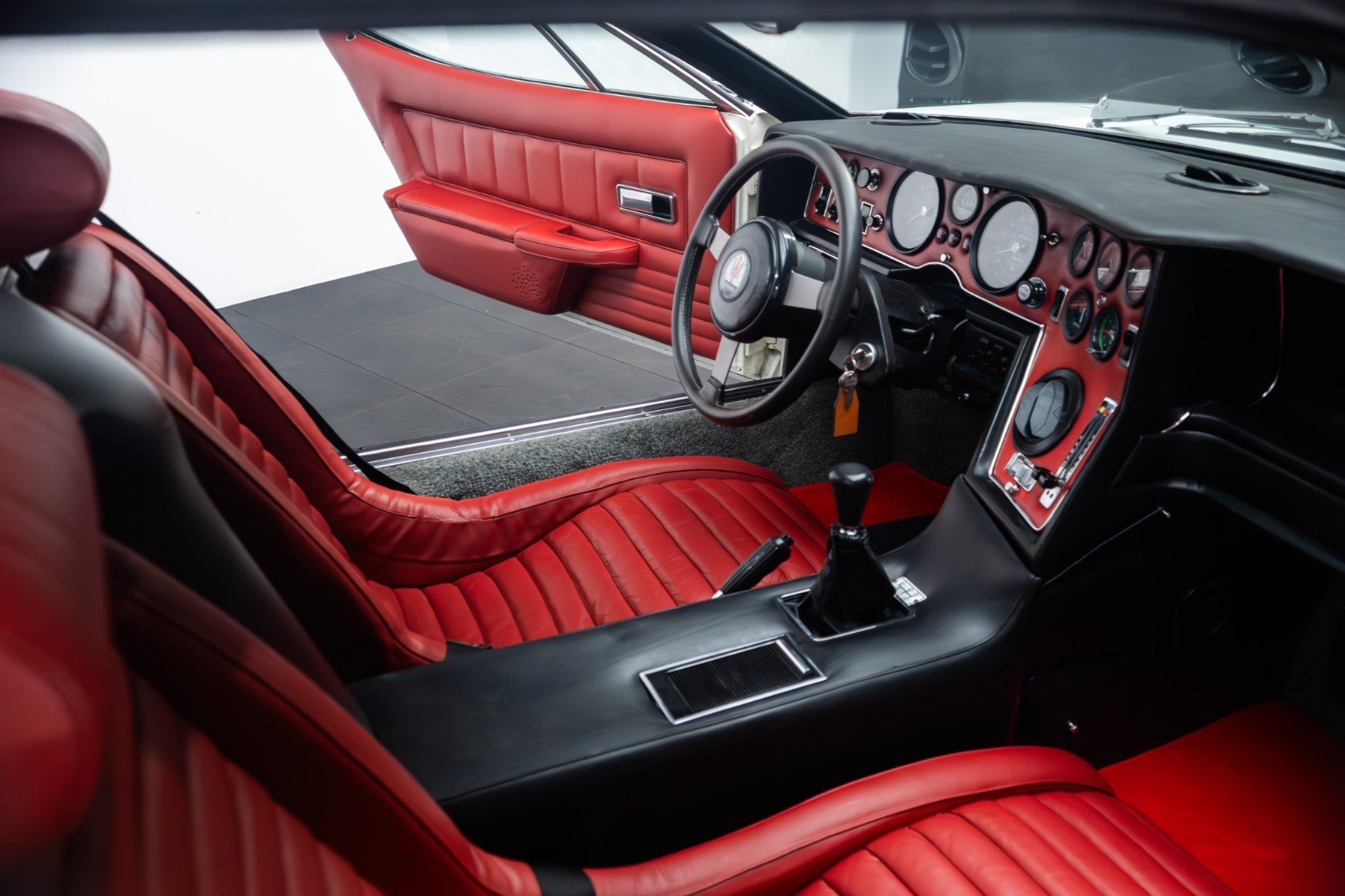 Maserati-Bora-1974-Coupe-23