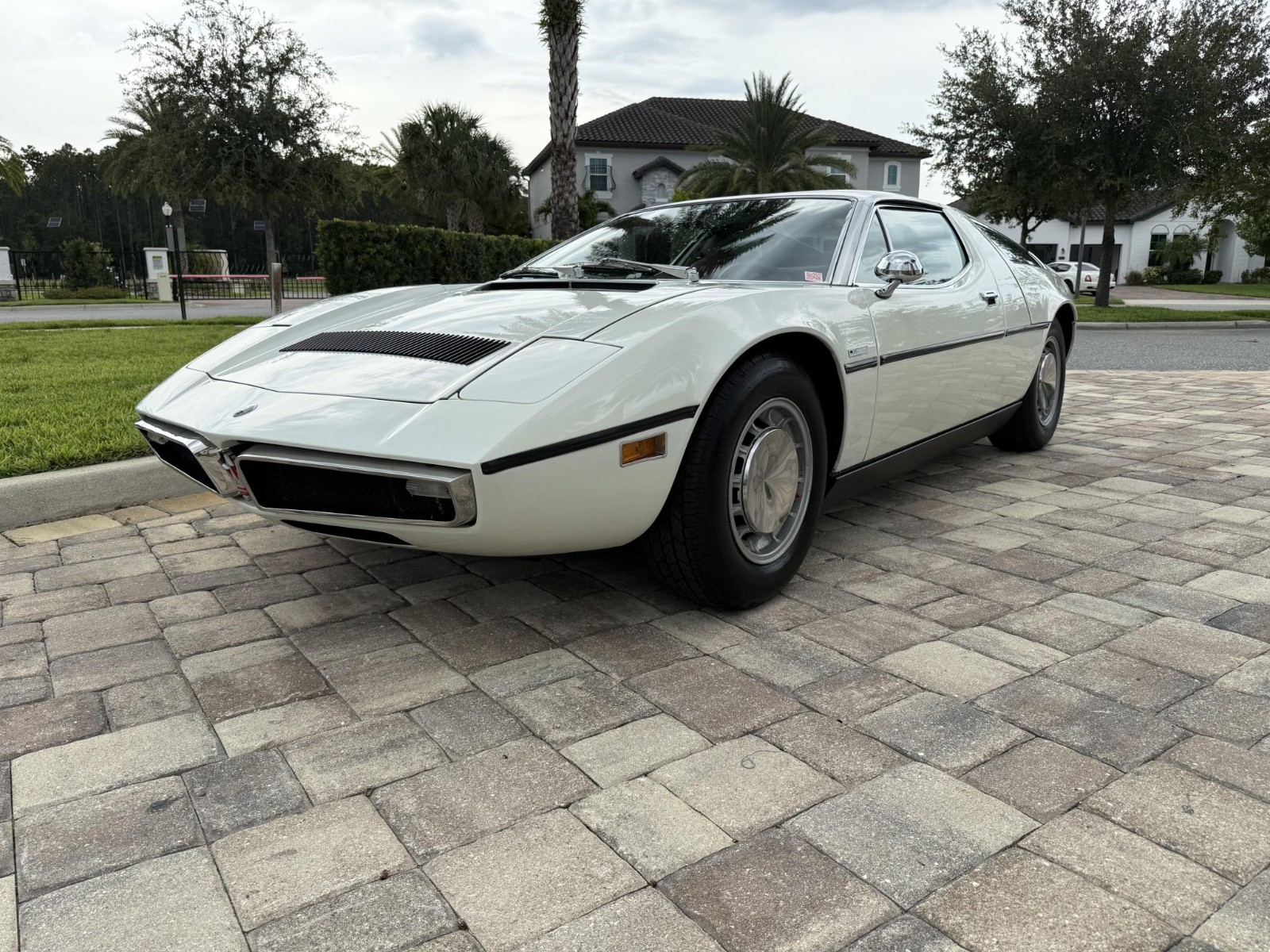 Maserati-Bora-1974-Coupe-3