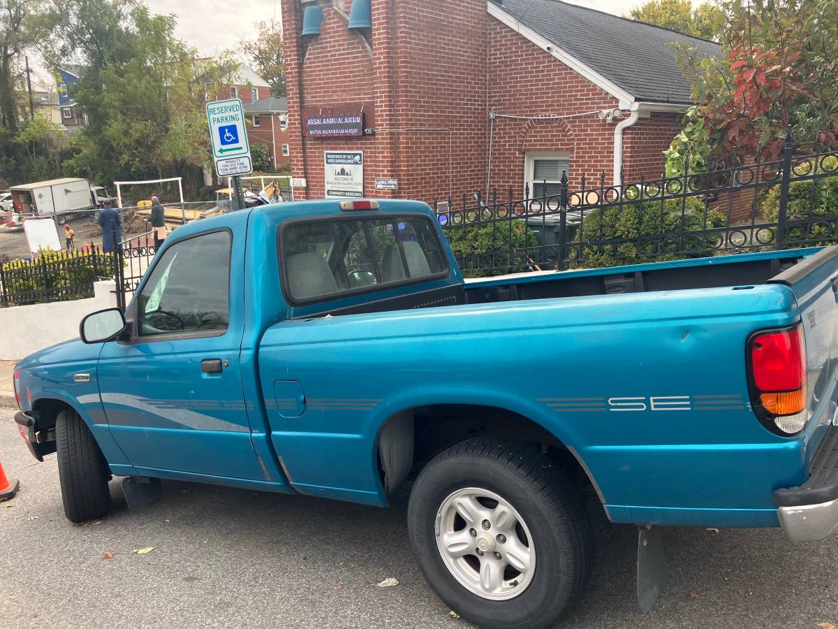 Mazda-b-series-1996-blue-8