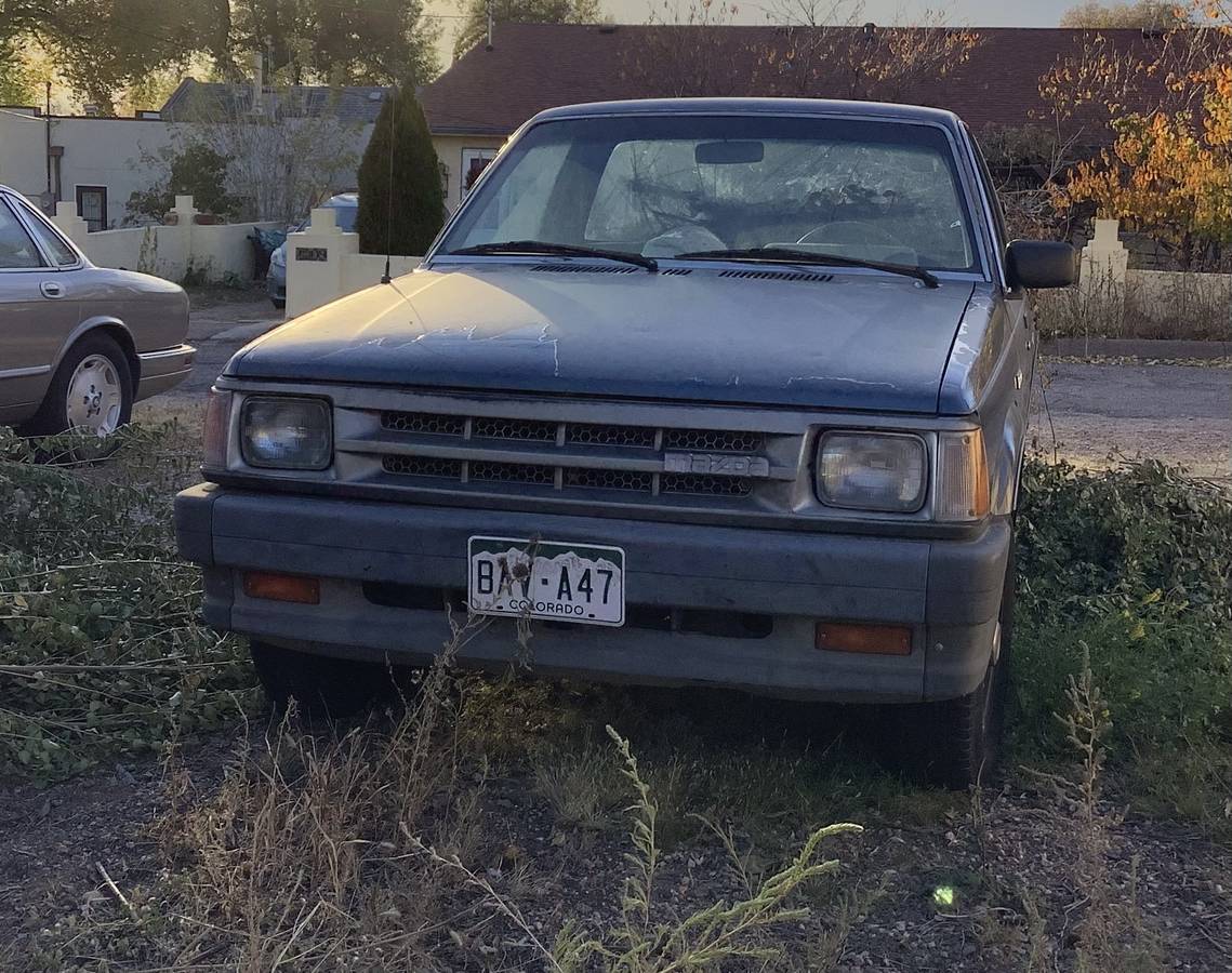 Mazda-b-series-b2200-1989-blue-1