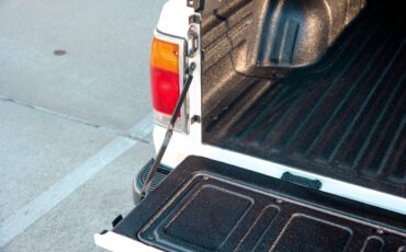 Mazda-b-series-b2200-short-bed-1991-white-1