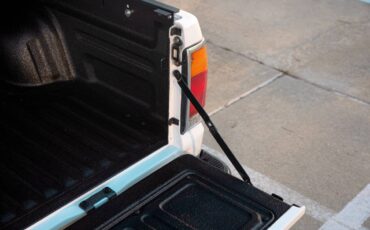 Mazda-b-series-b2200-short-bed-1991-white-13