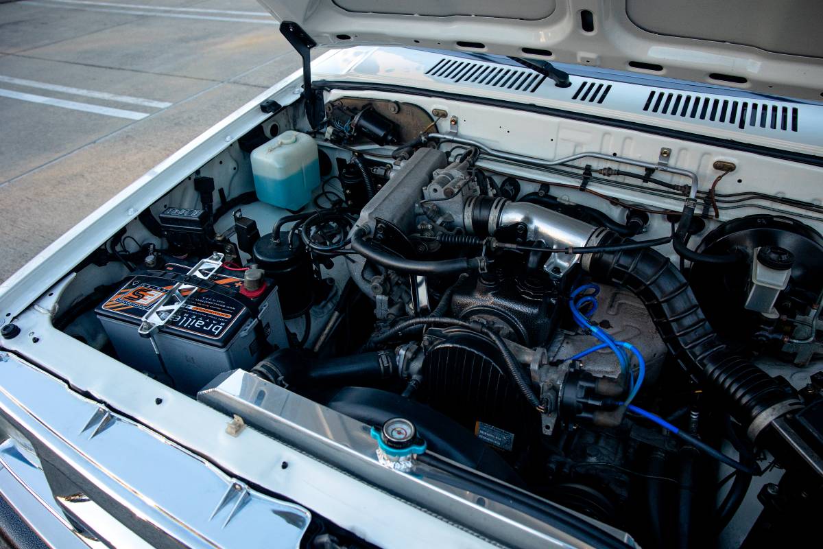 Mazda-b-series-b2200-short-bed-1991-white-5