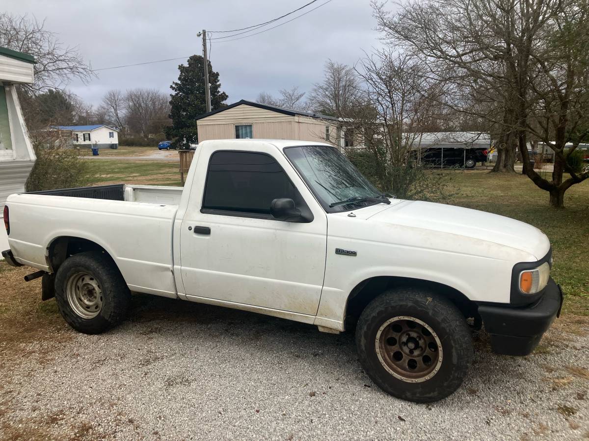 Mazda-b2300-1994-white-2