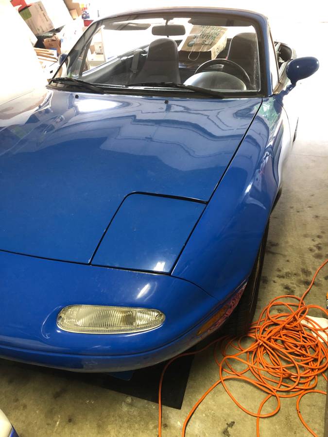 Mazda-miata-1990-blue