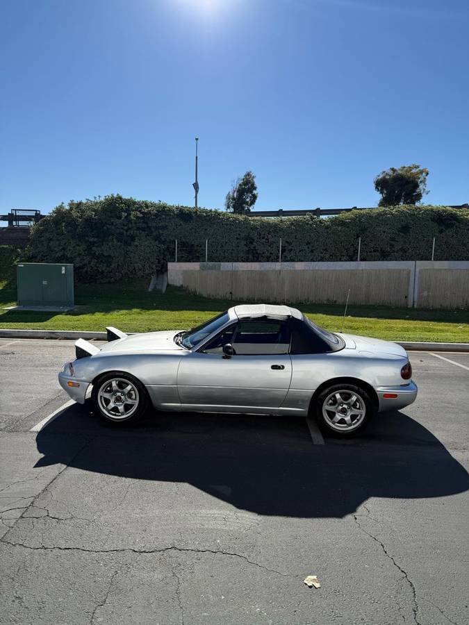 Mazda-miata-1992-silver-1