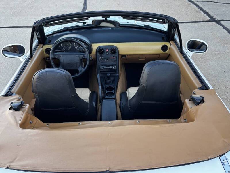Mazda-mx-5-1993-11
