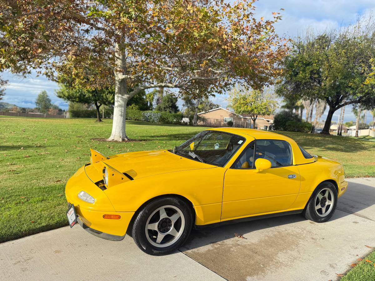 Mazda-mx-5-miata-1992-1