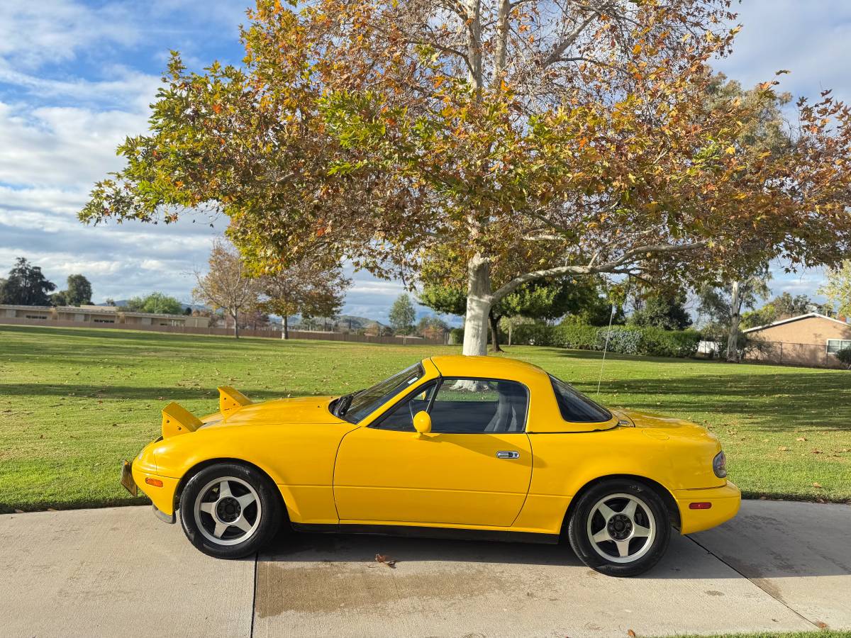 Mazda-mx-5-miata-1992-19