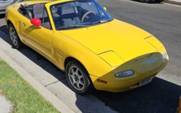 Mazda-mx-5-miata-1992-yellow-7