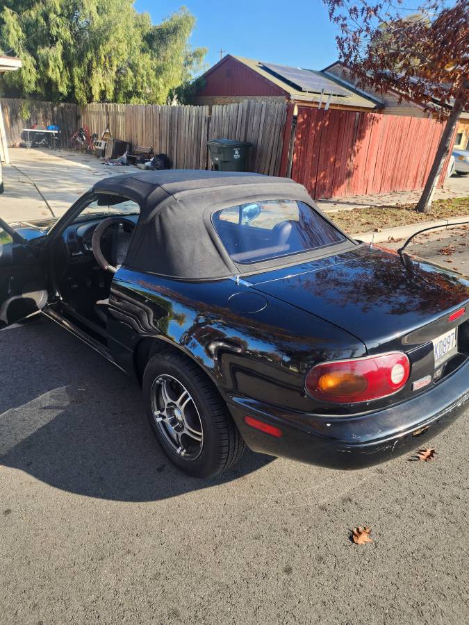 Mazda-mx-5-miata-1996-black-6