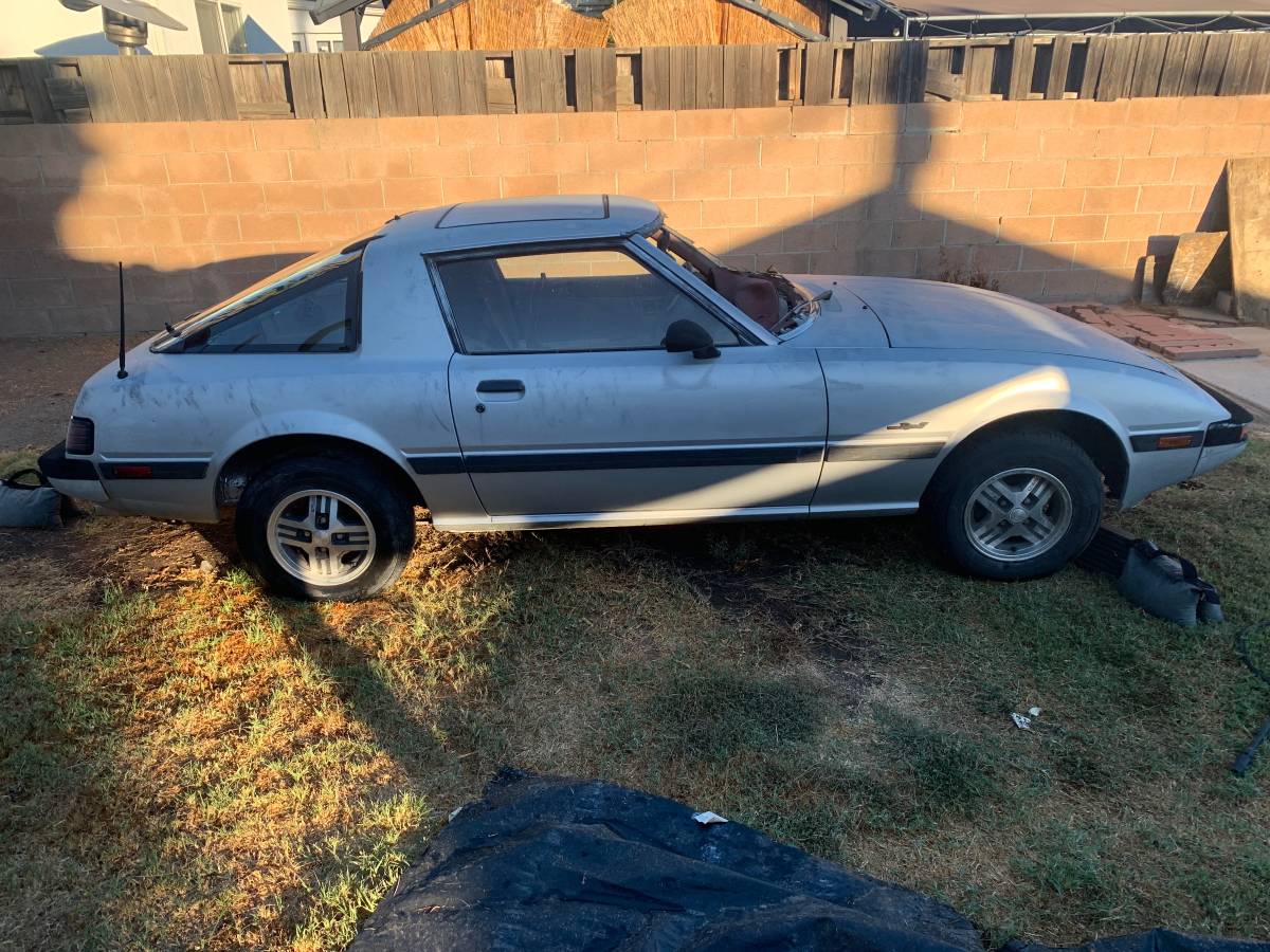 Mazda-rx-7-1985-blue-1