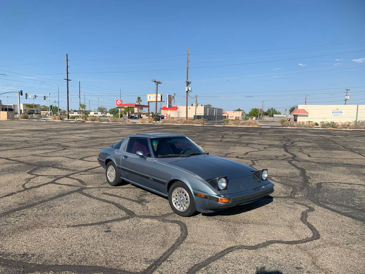 Mazda-rx7-1985-blue-16