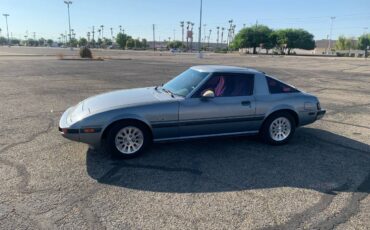Mazda-rx7-1985-blue-17